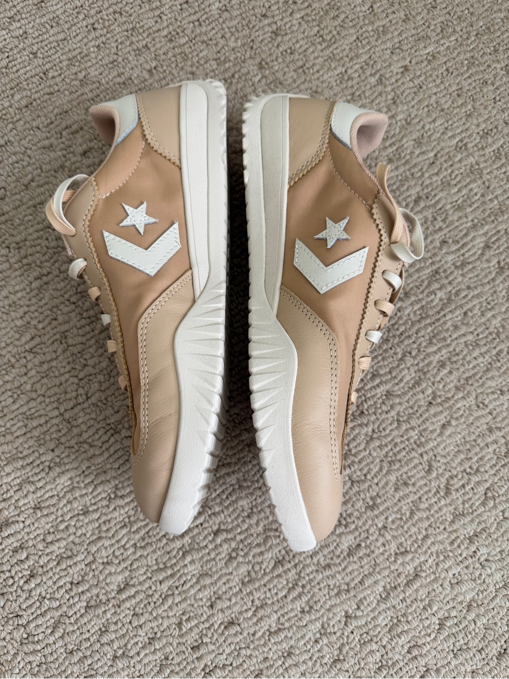 NIB Converse Run Star Low Top Sneakers - Beige - Picture 2 of 6